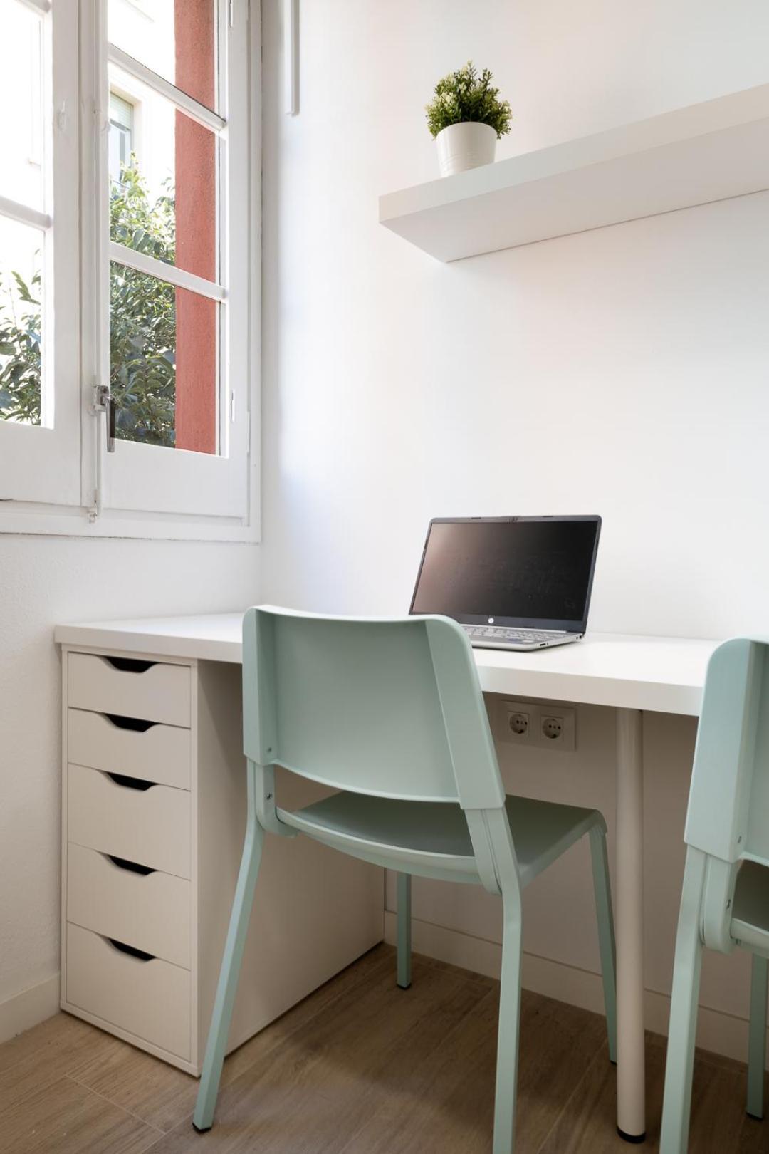 Laresibcn Minimum 31 Nights Hostel - Barcelona — Photos 3