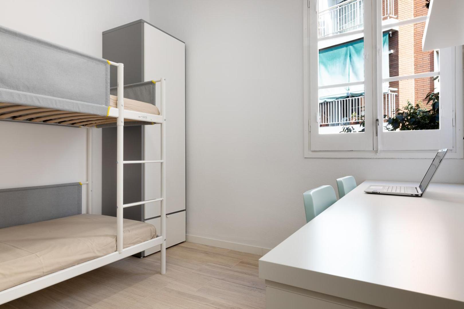 Laresibcn Minimum 31 Nights Hostel - Barcelona, Barcelona